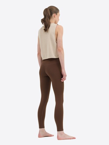 Skinny Pantalon de sport 4F en marron