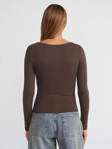 Camicia da donna di Dilvin in marrone