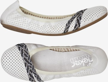 Rieker Flats & Loafers in 39 in White: front