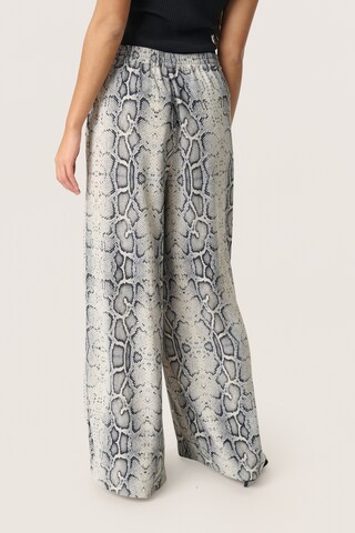 SOAKED IN LUXURY Wide leg Broek 'Shirley' in Grijs