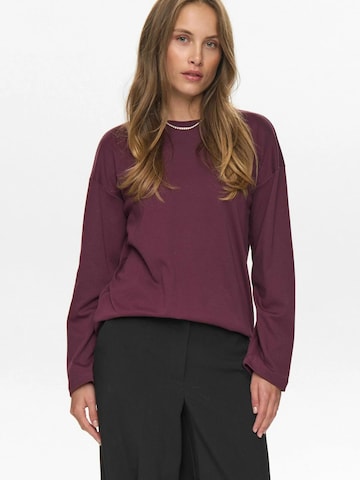 NÜMPH Top 'GIRA' in Rood: voorkant