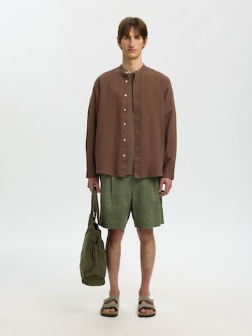 Coupe regular Chemise 'SLHClay' SELECTED en marron