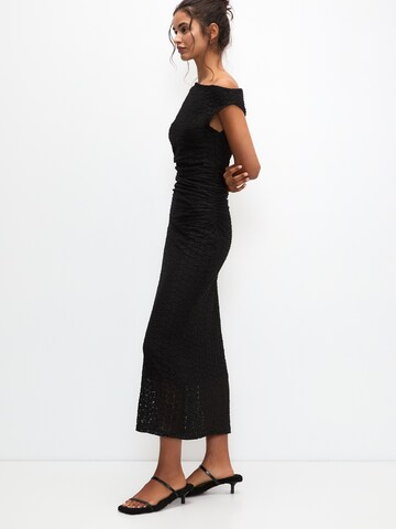 Robe Pull&Bear en noir