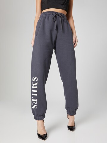 Smiles Trousers 'Jarno' in Grey: front