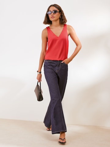 Friends Like These - Top en rojo