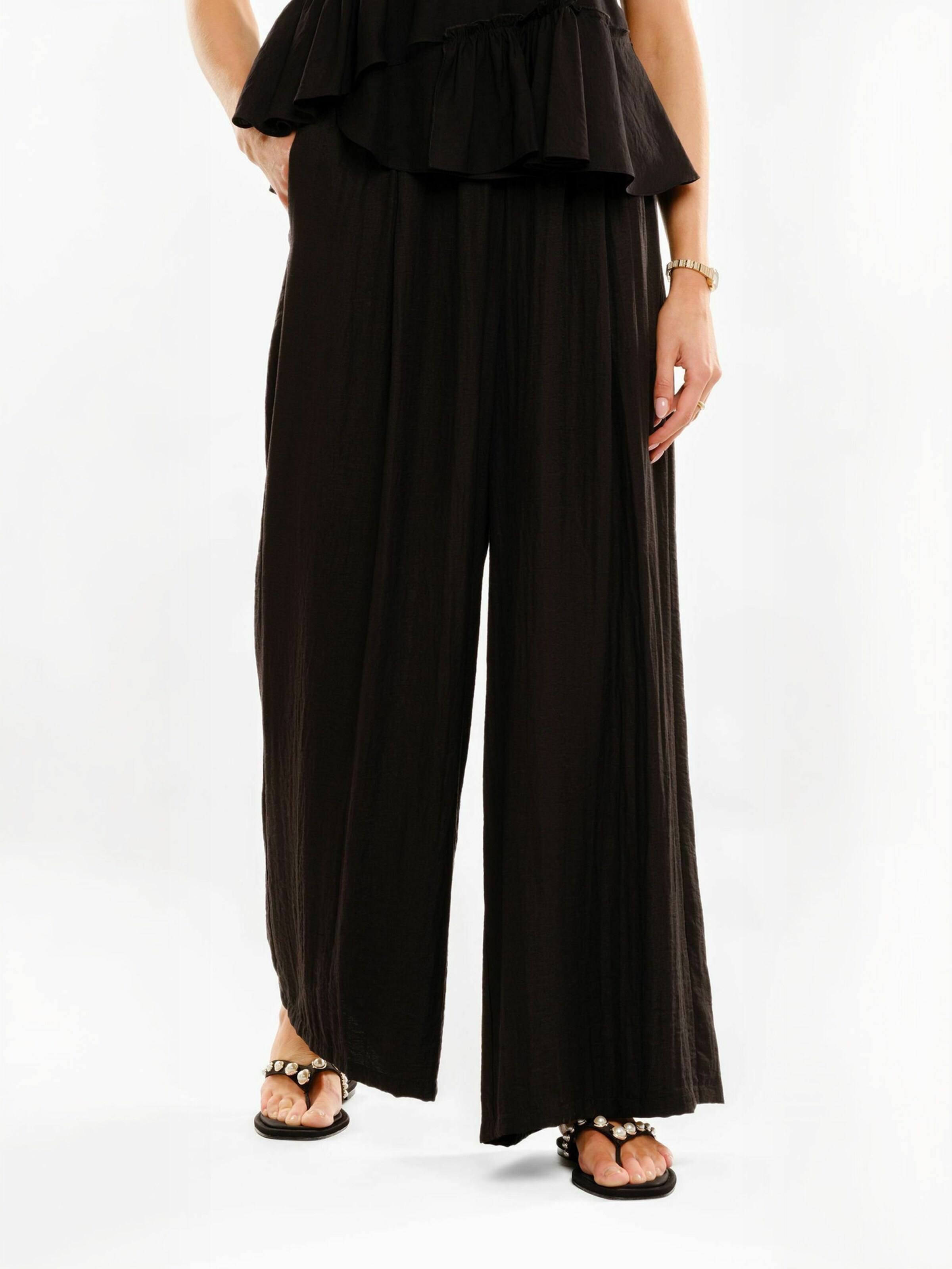Liberte Essentiel - regular Pantalón ' BOB ' en negro