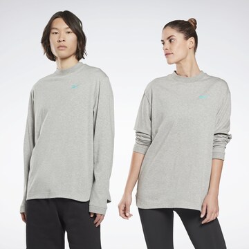 T-Shirt fonctionnel 'Myt' Reebok en gris : devant