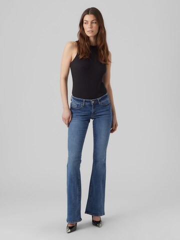 VERO MODA Flared Jeans in Blauw