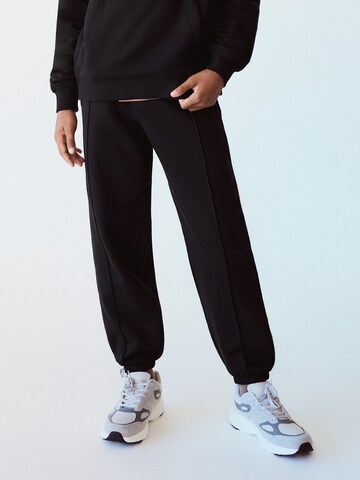 MANGO KIDS Tapered Nadrág - fekete: elől