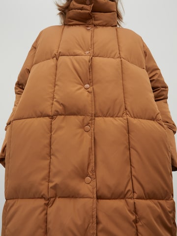 Cappotto invernale 'Momo' di EDITED in marrone