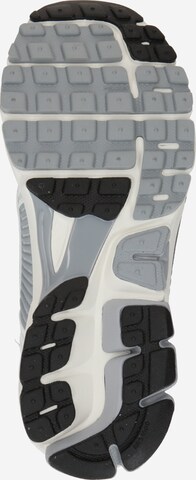 Nike Sportswear Matalavartiset tennarit 'Zoom Vomero 5' värissä harmaa