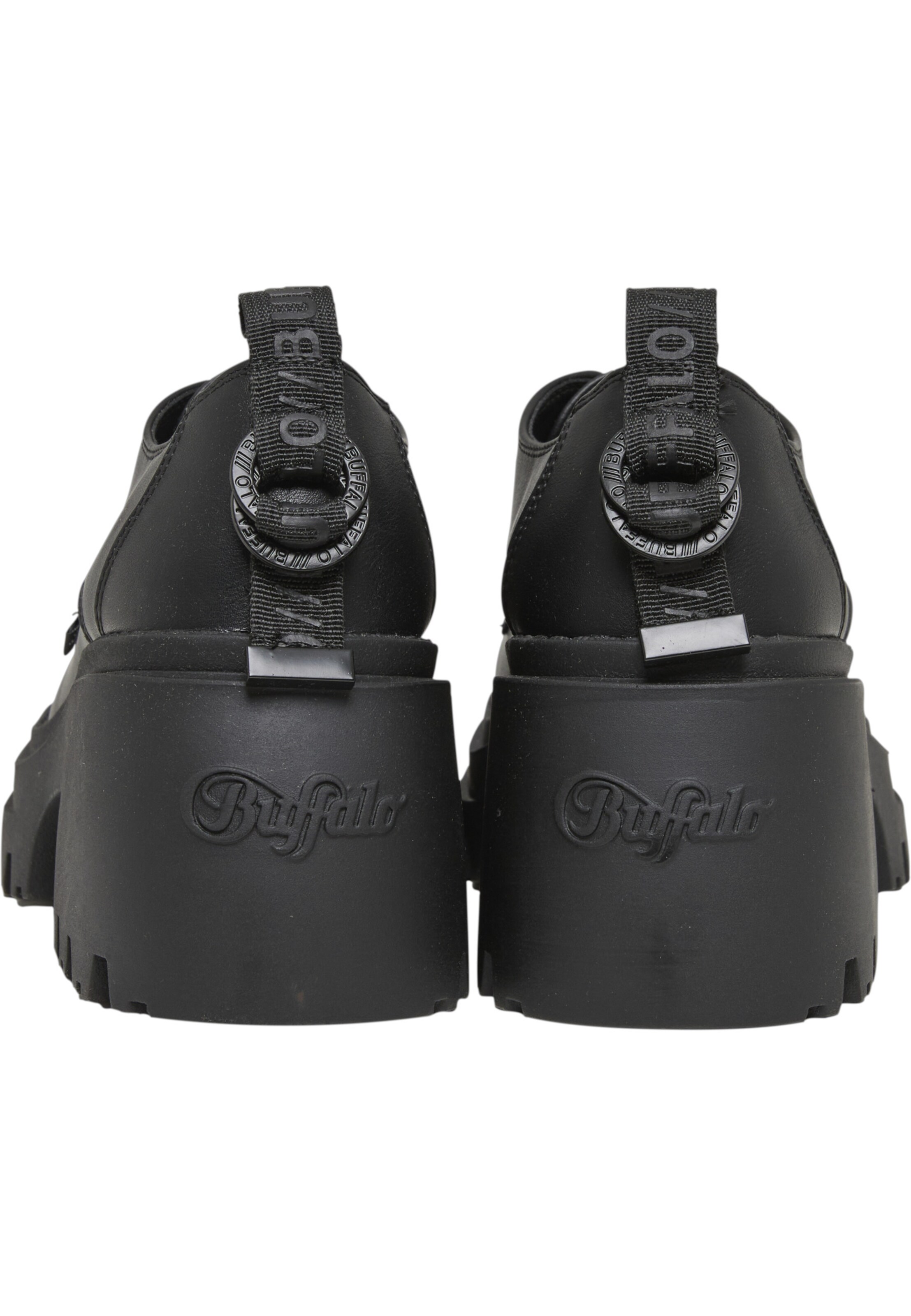 BUFFALO - Sapato com atacadores 'NAPPA' em preto