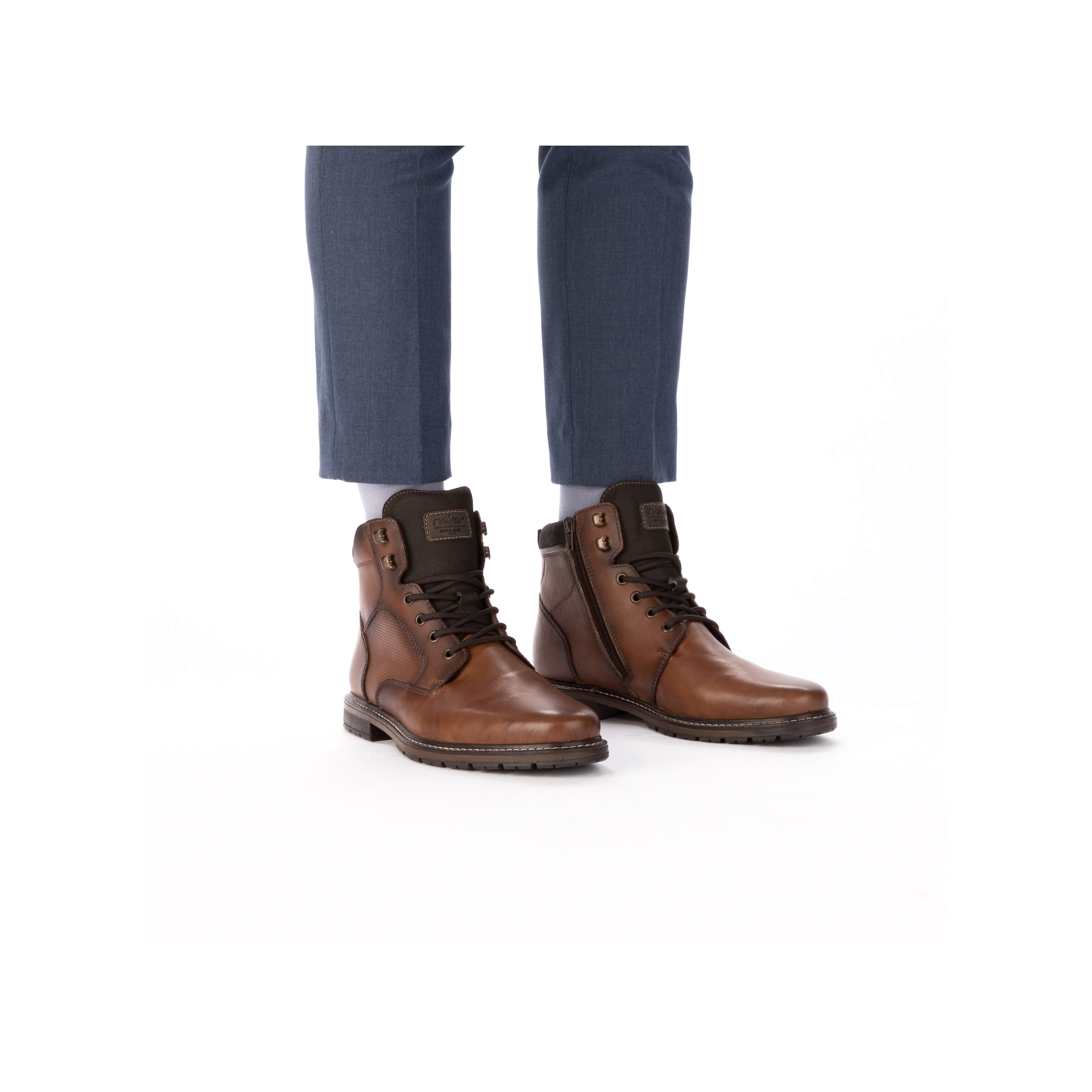 Bottes à lacets Rieker en marron : devant