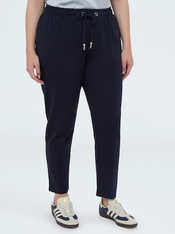 regular Pantaloni di Fiorella Rubino in blu