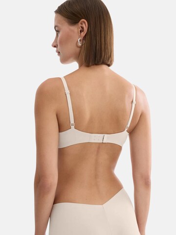 TRIUMPH Σουτιέν για T-Shirt Σουτιέν 'Make-Up Illusion' σε μπεζ