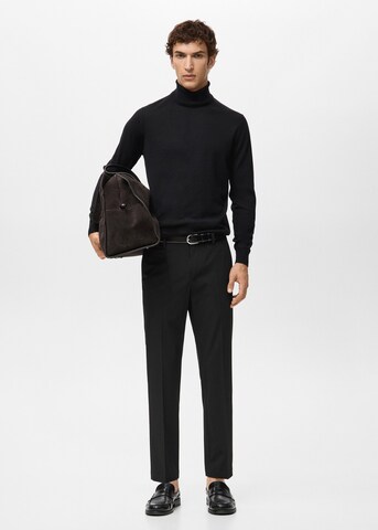 MANGO MAN Slim fit Pleated Pants 'Bologna' in Black