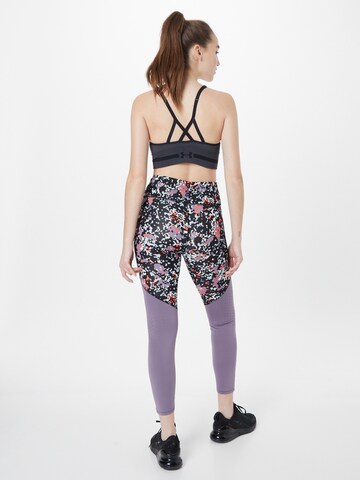 Skinny Pantalon de sport UNDER ARMOUR en noir