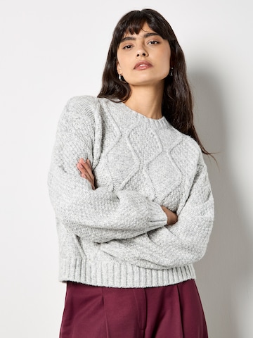 Pull-over ' ' Apricot en gris : devant