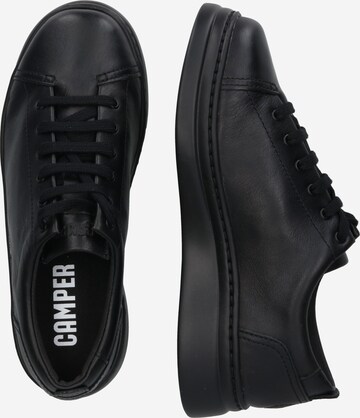 Baskets basses 'Runner up' CAMPER en noir