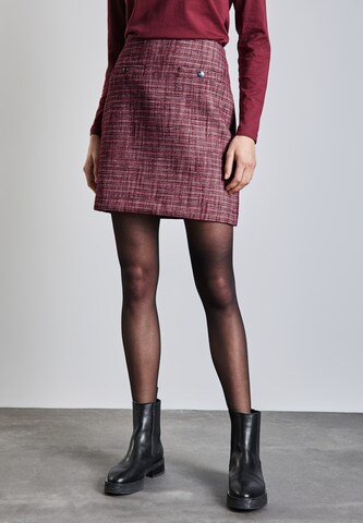 STREET ONE Gemusterter Bouclé-Rock in Rot: Vorderseite