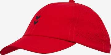 Hummel Sportcap in Rot: Vorderseite