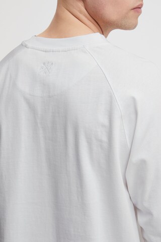 !Solid Sweatshirt 'Sdeyado' in White