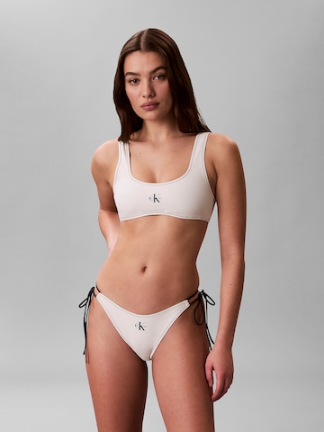 Bas de bikini Calvin Klein Swimwear en blanc : devant