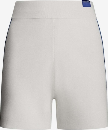 Red Bull Racing x Pepe Jeans Regular Trousers in White: front