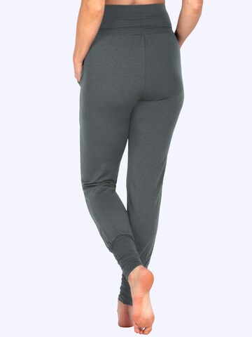 Magadi Regular Workout Pants 'Paula' in Green