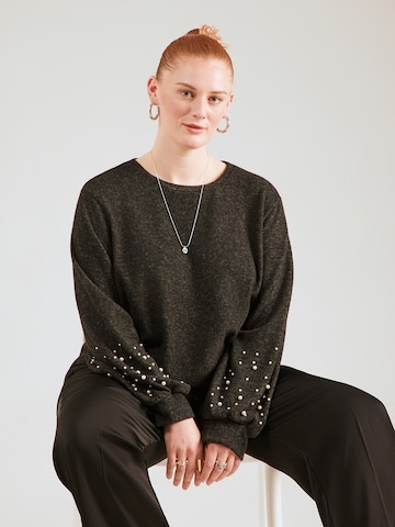 Z-One - Camisa 'An44tonia' em cinzento: frente