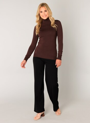 BASE LEVEL Sweater 'Yuen' in Brown