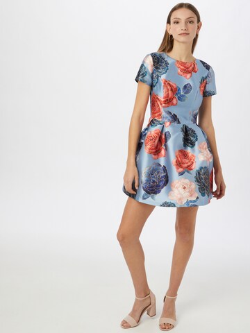 Robe 'TBC' Chi Chi London en bleu