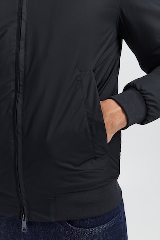 Casual Friday Outdoorjacke in Schwarz