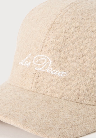 Les Deux Hætte i beige