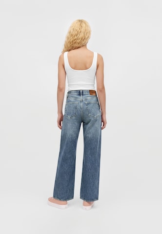 Calvin Klein Jeans Ohlapna forma Kavbojke '90s' | modra barva
