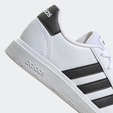 Chaussure de sport 'Grand Court 2.0' ADIDAS PERFORMANCE en blanc