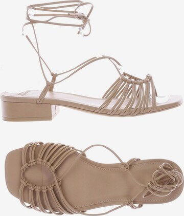 Abercrombie & Fitch Sandals & High-Heeled Sandals in 36 in Beige: front