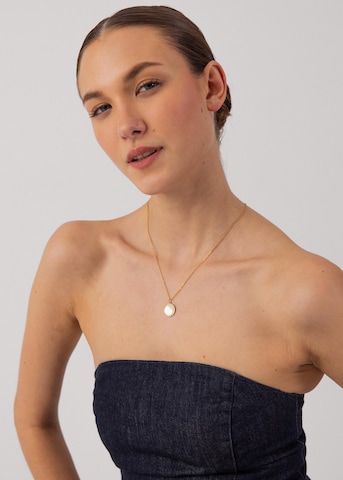 PURELEI Ketting 'Shining Moon' in Goud: voorkant