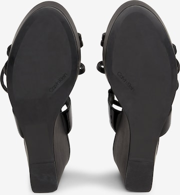 Calvin Klein - Sandalias con hebilla en negro