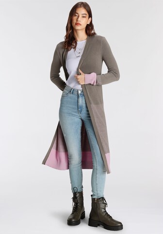 LAURA SCOTT Strickjacke in Grau: predná strana