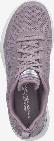 SKECHERS Sneaker in Lila