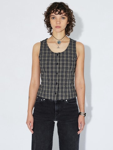 Dr. Denim Top 'Zola' in Black: front