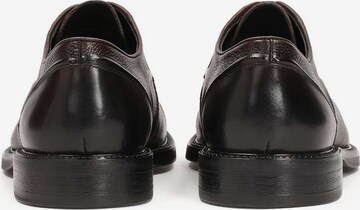 Kazar Обувки с връзки в кафяво