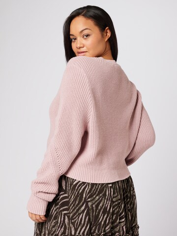 Guido Maria Kretschmer Curvy Sweater 'Thekla' in Pink