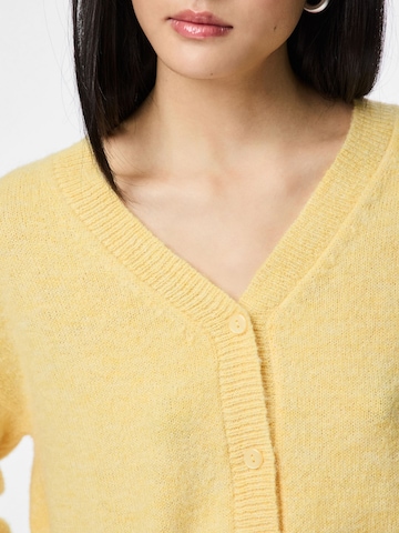 PIECES Cardigan 'PCSmilla' i gul