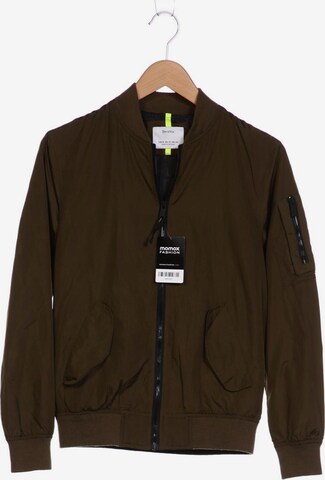 Bershka Jacket & Coat in XS in Green: front
