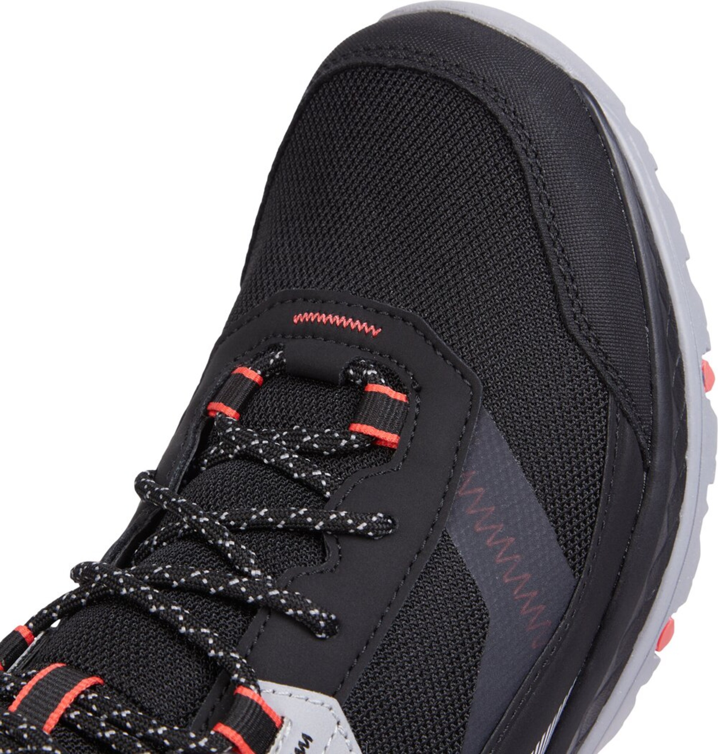 MCKINLEY Boots in Black