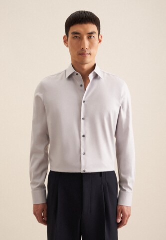 Coupe slim Chemise business 'Smart Essentials' SEIDENSTICKER en gris : devant
