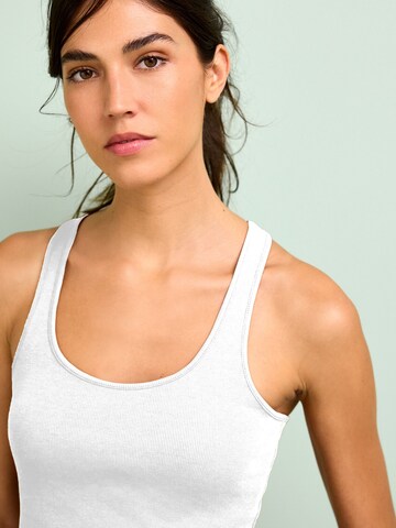 Next Top in White