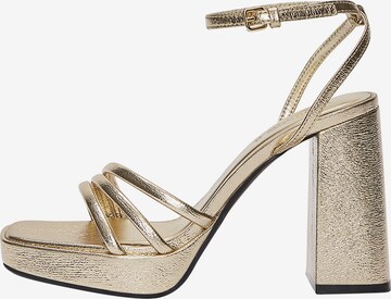 Pull&Bear Sandalen met riem in Goud